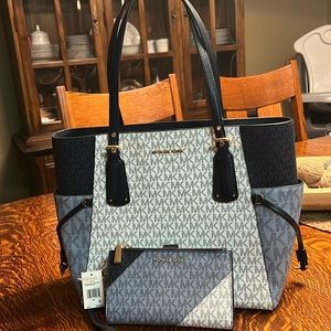 Michael Kors purse and matching wallet